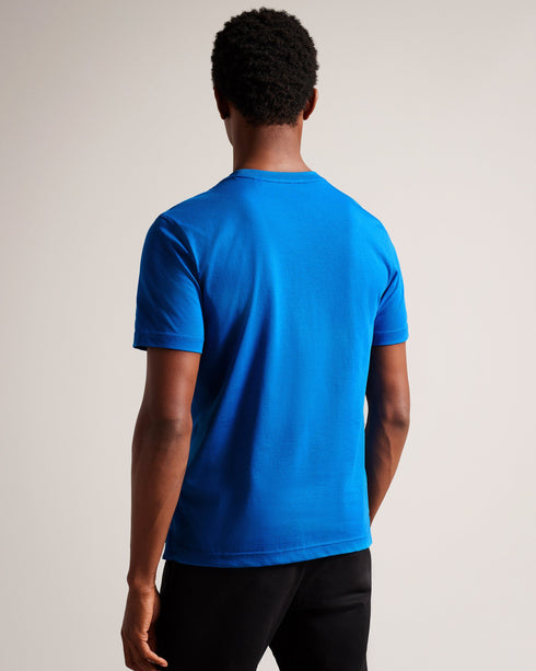 ACHRAM-Tops-Step up your style with ACHRAM. Short sleeves and regular fit means you're ready for any occasion, whether it's an evening on the town or a lazy afternoon at home. Finished with a logo print for a refined touch.The fabric of this product is made of 100% organic cotton. Organic cotton has a proven lower environmental impact than conventional cotton, as it reduces water usage, greenhouse gas emissions, and eliminates the use of harmful chemicals in the farming process. T-shirt 100% cotton Logo pri